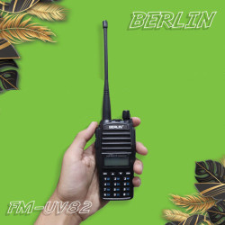 Berlin FM-UV82 Handie Talkie HT Dual Band Frequency Display Standby Berlin FM-UV82 Handie Talkie HT Dual Band Frequency Display Standby
