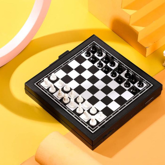 Mainan 5 in 1 Magnetic Board Catur Ludo Halma Ular Tangga